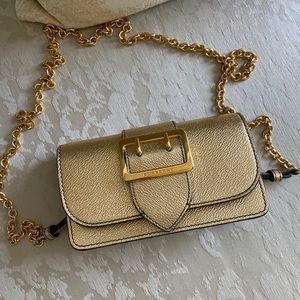 Mini gold Burberry crossbody purse w chain strap!